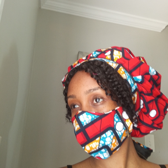 Self tie bonnet and facemask - Picture 7 of 8